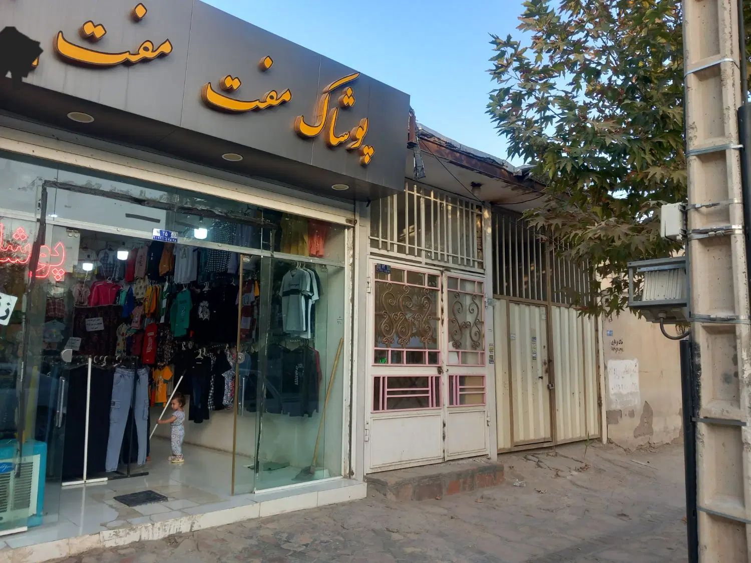 فروش یک باب مغازه ۳۰ متری در بهترین موقعیت تجاری|فروش مغازه و غرفه|مشهد, خلق آباد سفلی|دیوار