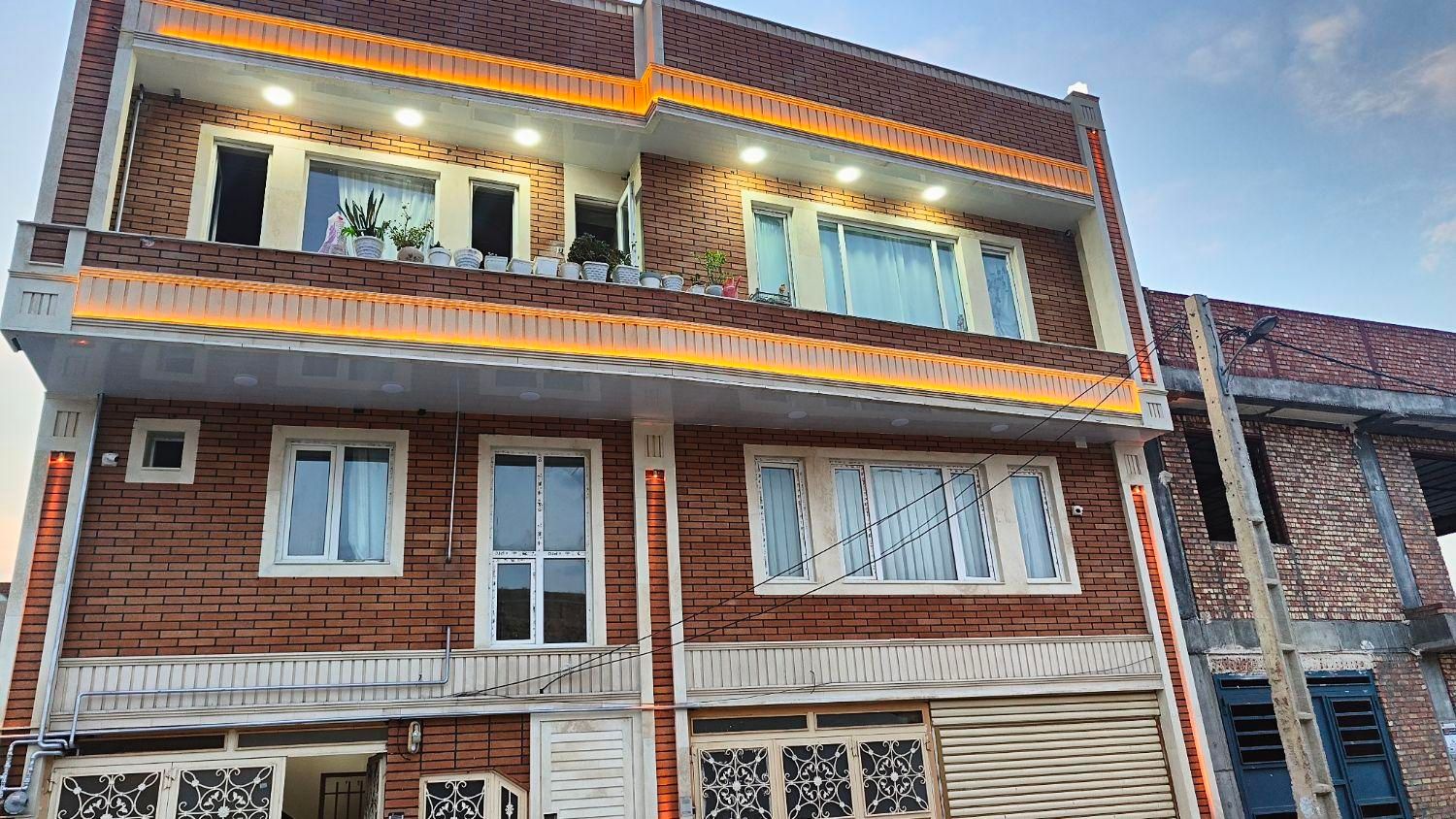 تازه ساخت همراه پارکینگ|اجارهٔ کوتاه‌مدت آپارتمان و سوئیت|مهاباد (آذربایجان غربی), |دیوار