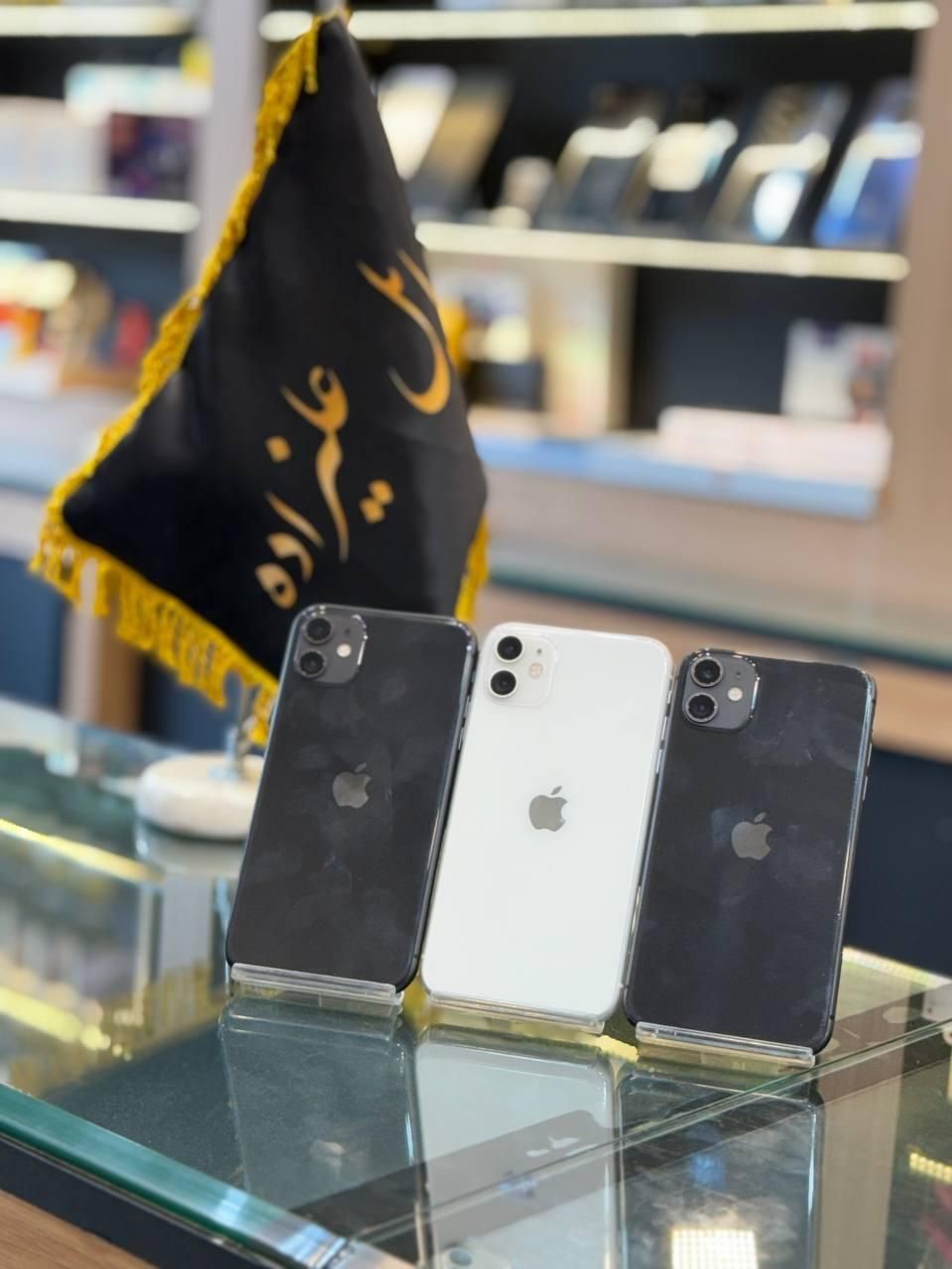 اپل iPhone 11 با حافظهٔ ۱۲۸ گیگابایت|موبایل|نیشابور, |دیوار