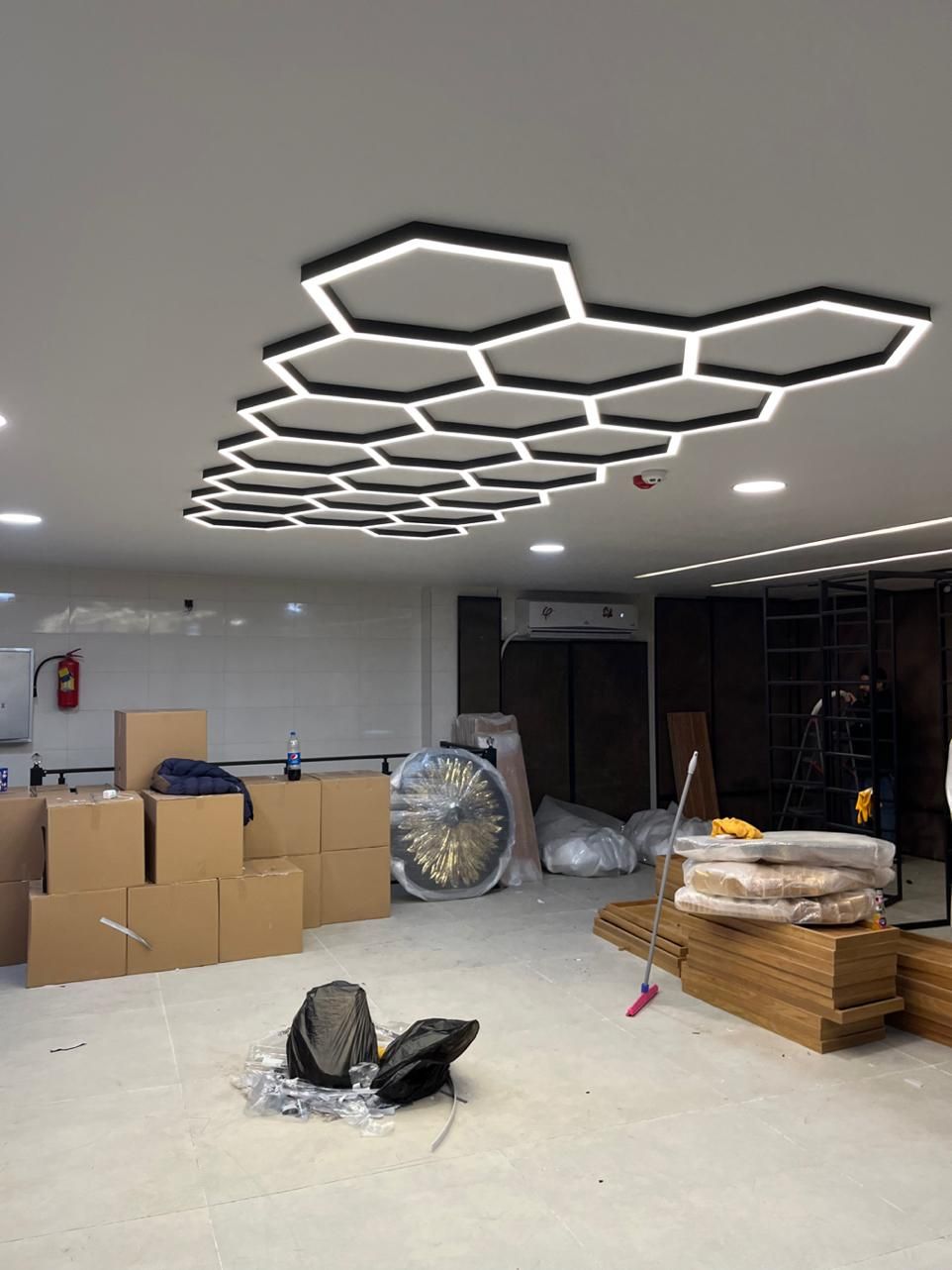 طراحی و تولید لاین نوری حرفه‌ای،قیمت کارخانه|لامپ و چراغ|اصفهان, دهنو|دیوار