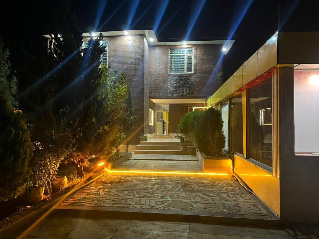 اجاره باغ استخردار بیلیارد فوتبال دستی حرفهای 102|اجارهٔ کوتاهمدت ویلا و باغ|شیراز, شهرک گلستان|دیوار