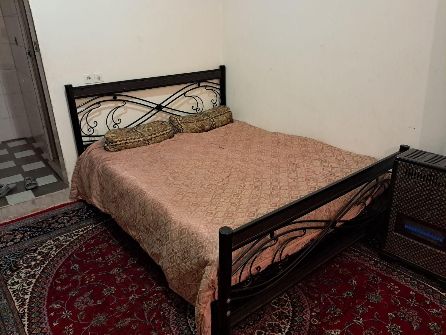 سوئیت روزانه میدان کوثر|اجارهٔ کوتاه‌مدت آپارتمان و سوئیت|کرمان, |دیوار
