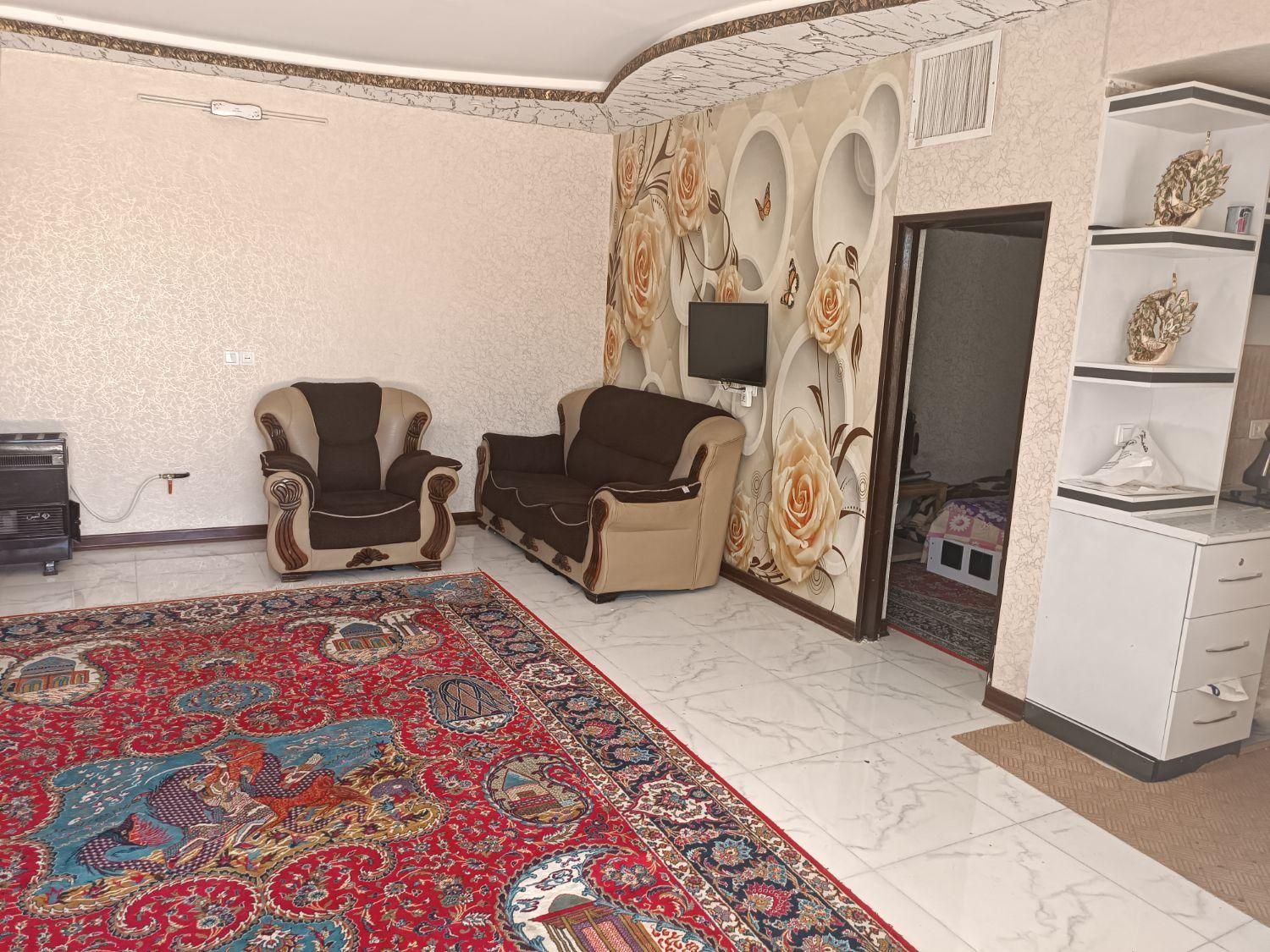 ویلا گلدشت|اجارهٔ کوتاه‌مدت ویلا و باغ|اصفهان, تیران|دیوار