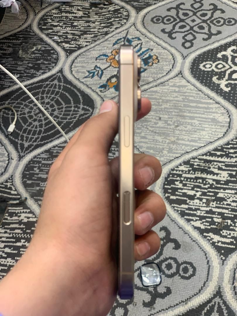 اپل iPhone 16 Pro با حافظهٔ ۲۵۶ گیگابایت|موبایل|زاهدان, |دیوار