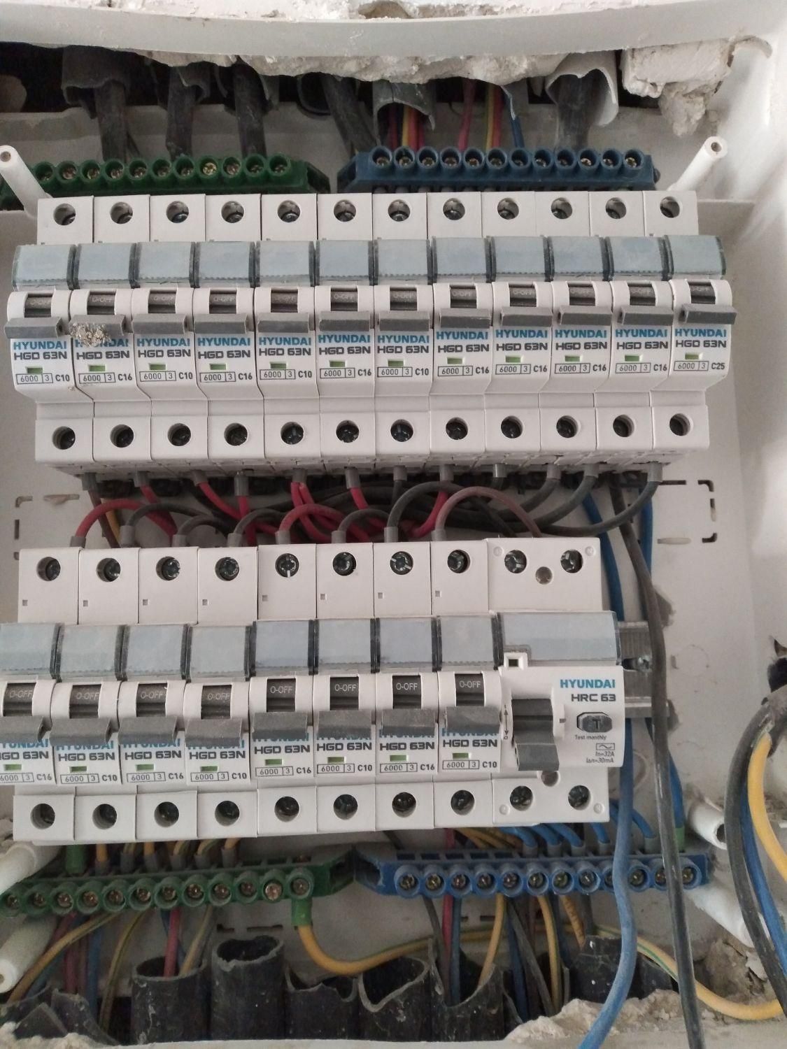 برقکار ساختمان (خدمات برق) برقکاری. رفع اتصالی.|خدمات پیشه و مهارت|رباطکریم, رباطکریم|دیوار