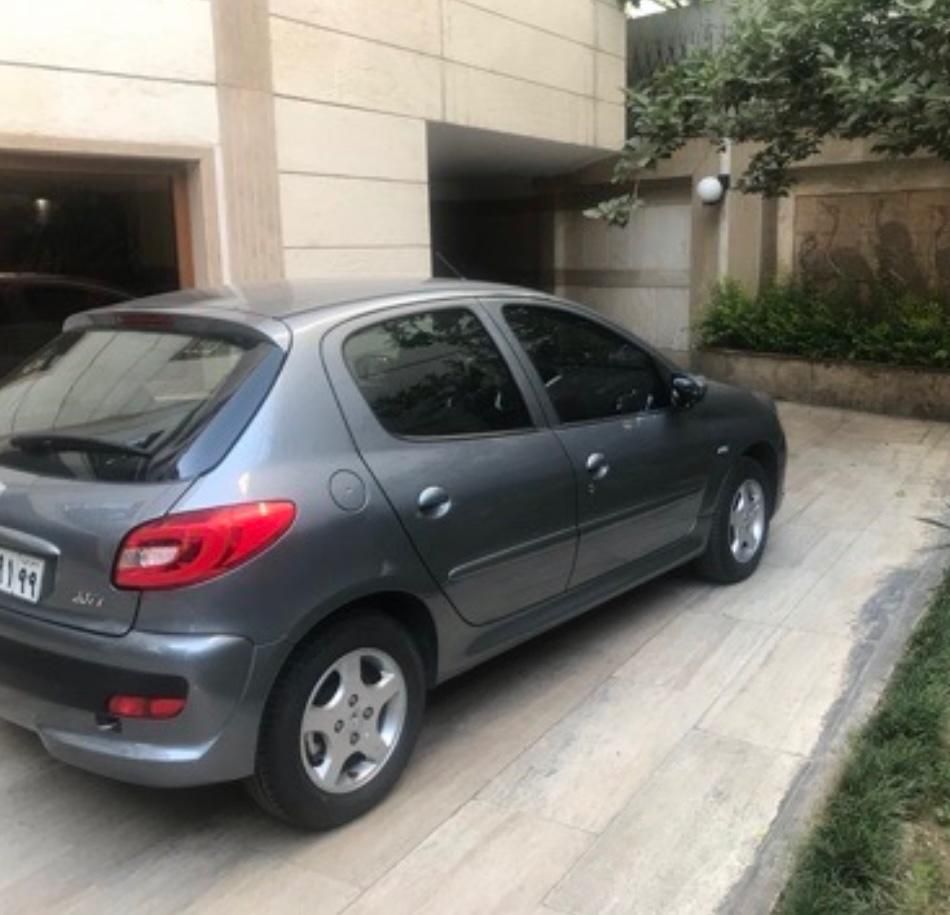 پژو ۲۰۷ اتوماتیک، مدل ۹۷ ،کارکرد ۶۵ هزار، بدون رنگ|خودرو سواری و وانت|تهران, اختیاریه|دیوار