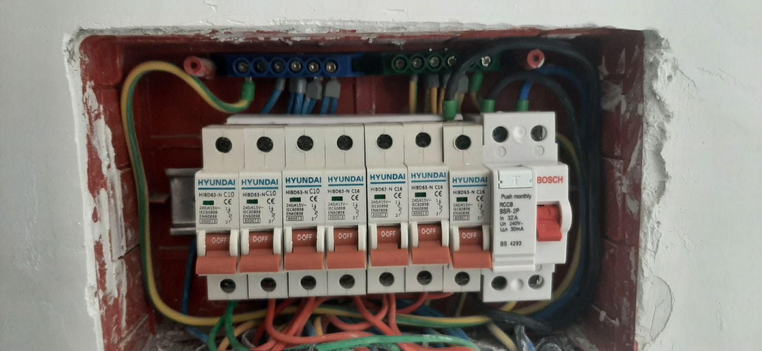 برقکار.برقکش.برق .ساختمان کلی جزئی صفر تا صد.|خدمات پیشه و مهارت|یزد, |دیوار