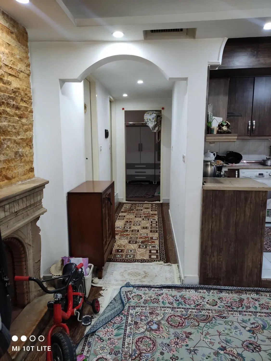 ۸۵متر/دوخواب/پارکینگ‌اختصاصی/فول بازسازی|فروش آپارتمان|کرج, گلشهر|دیوار