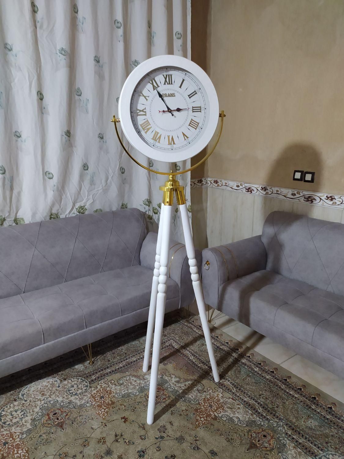 ساعت نو با مارک و کیفیت عالی. و سماور  ارکیده .|ساعت دیواری و تزئینی|اسلام‌‌آباد غرب, |دیوار