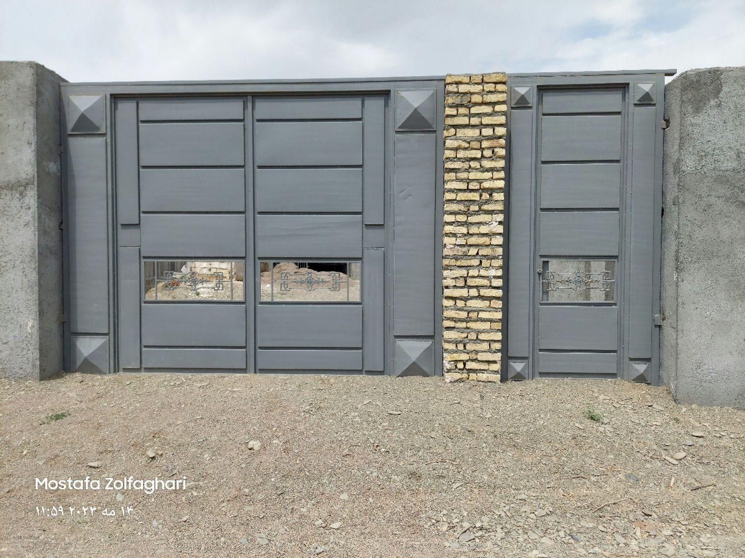 بنام خدا فروش هر نوع درب حیاط|خدمات پیشه و مهارت|خرم‌آباد, |دیوار