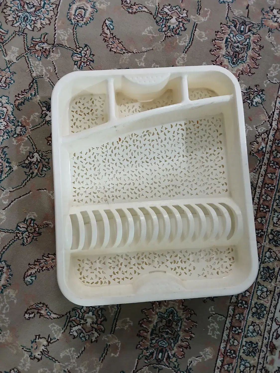 آب چکان|آب‌چکان و نظم‌دهنده ظروف|مشهد, خواجه ربیع|دیوار