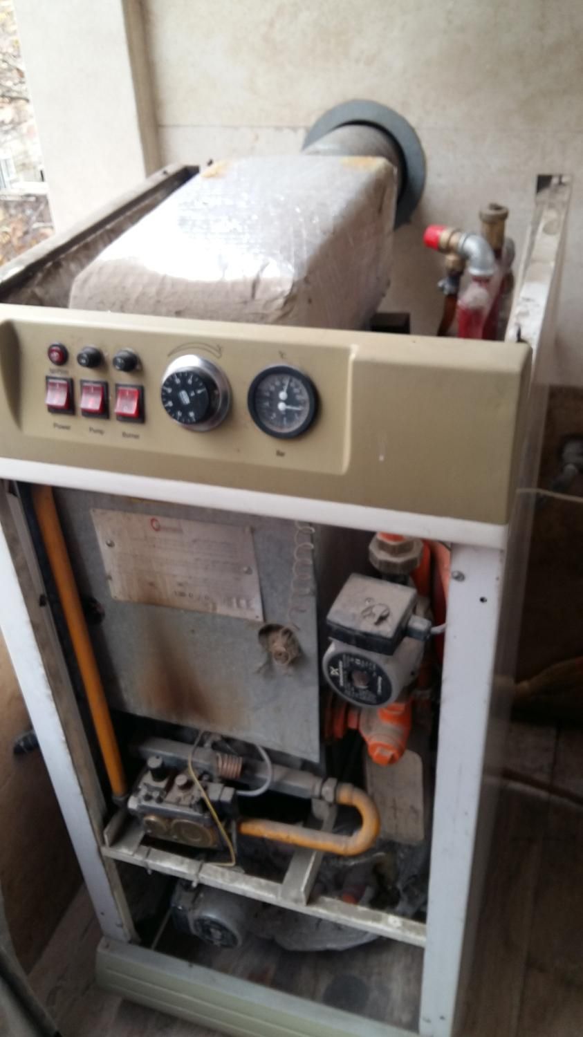 پکیج زمینی شوفاژ کار|آبگرمکن، پکیج، شوفاژ|تهران, قلهک|دیوار