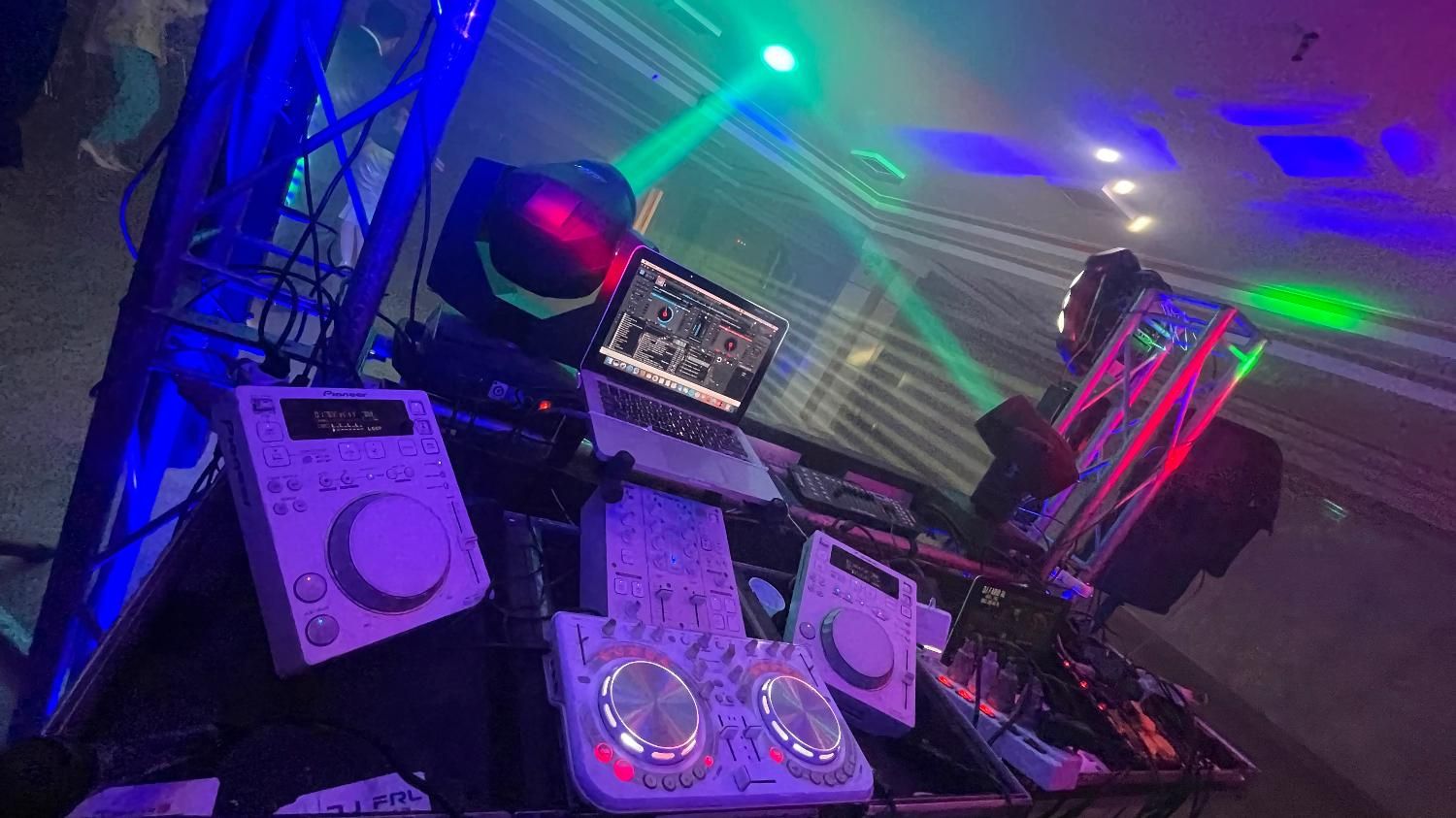 موزیک مراسم دیجی دی جی DJ DEEJAY پکیج کامل|خدمات پذیرایی، مراسم|تهران, فرمانیه|دیوار
