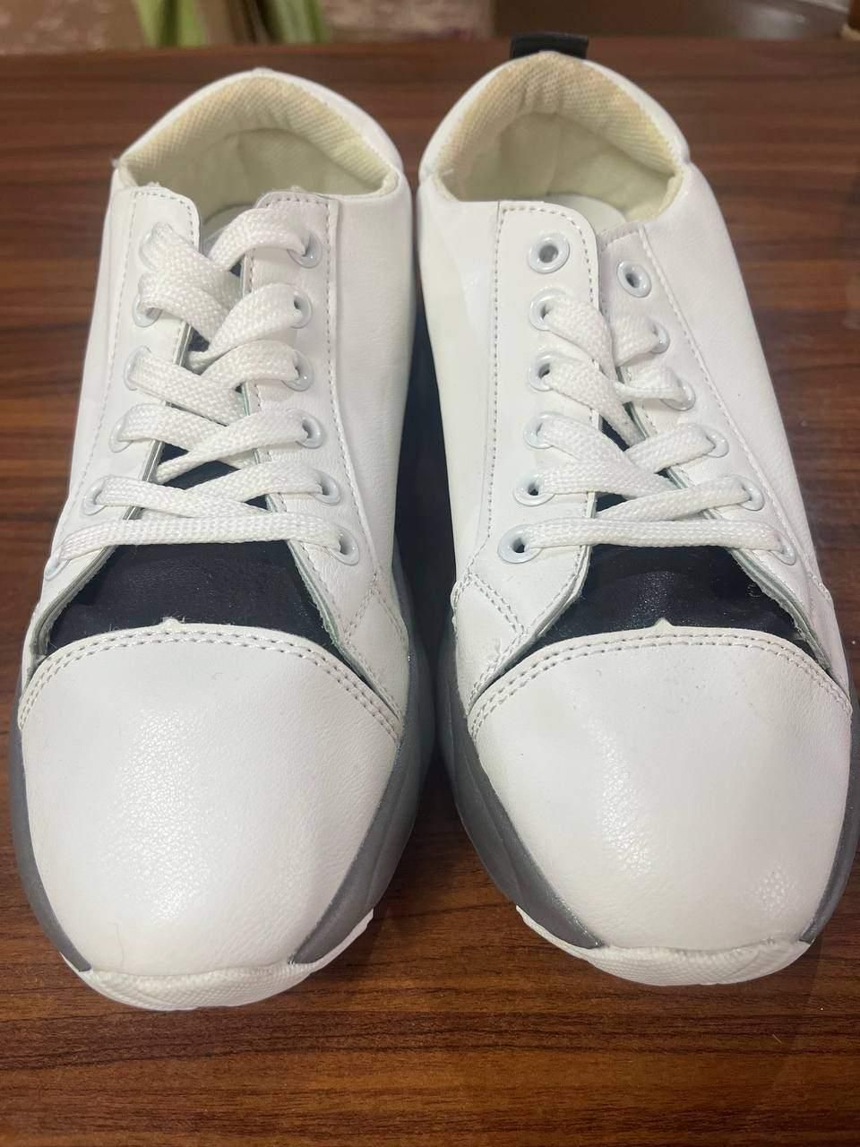 کتانی خارجی سایز 37 ساخت ویتنام|کیف، کفش، کمربند|رشت, معلم|دیوار