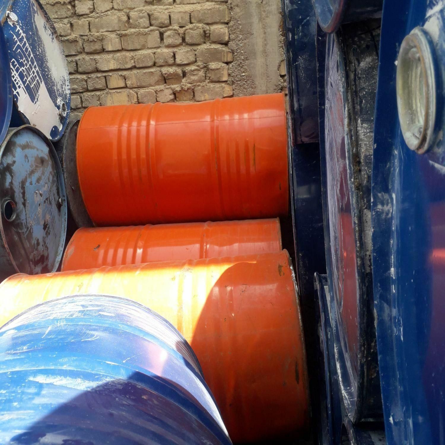 اجاره الوار و بشکه فروش بشکه و الوار دست دوم|مصالح و تجهیزات ساختمان|شیراز, شهرک والفجر|دیوار