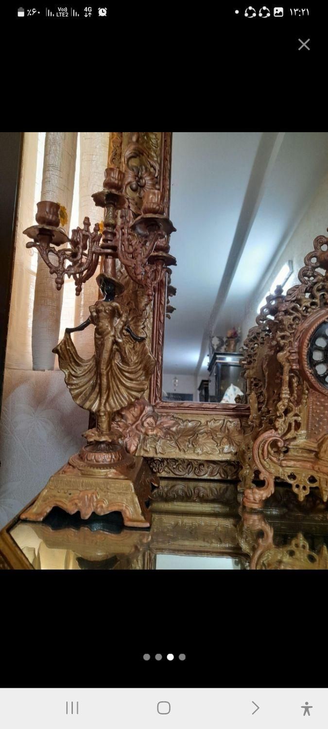 آینه و شمعدان|آینه|پیشوا, |دیوار