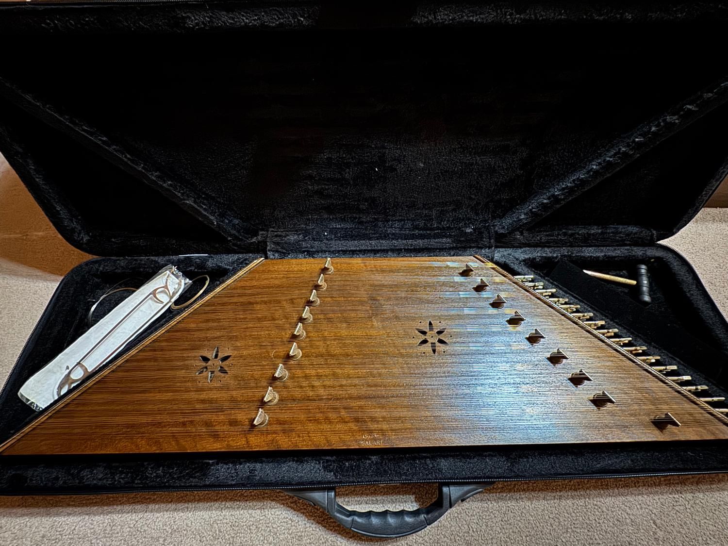 سنتور اصل سالاری|سازهای سنتی|نوشهر, |دیوار