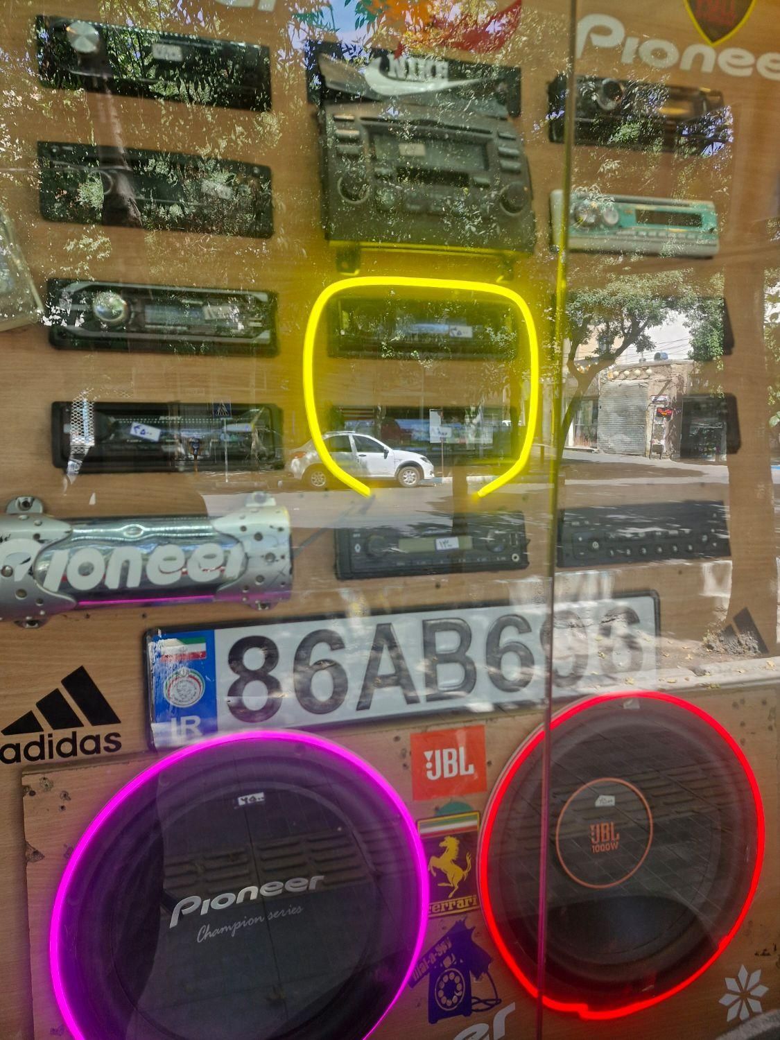 روکش صندلی.ضبط فلشخور.دزدگیر|قطعات یدکی و لوازم جانبی|اصفهان, احمدآباد|دیوار