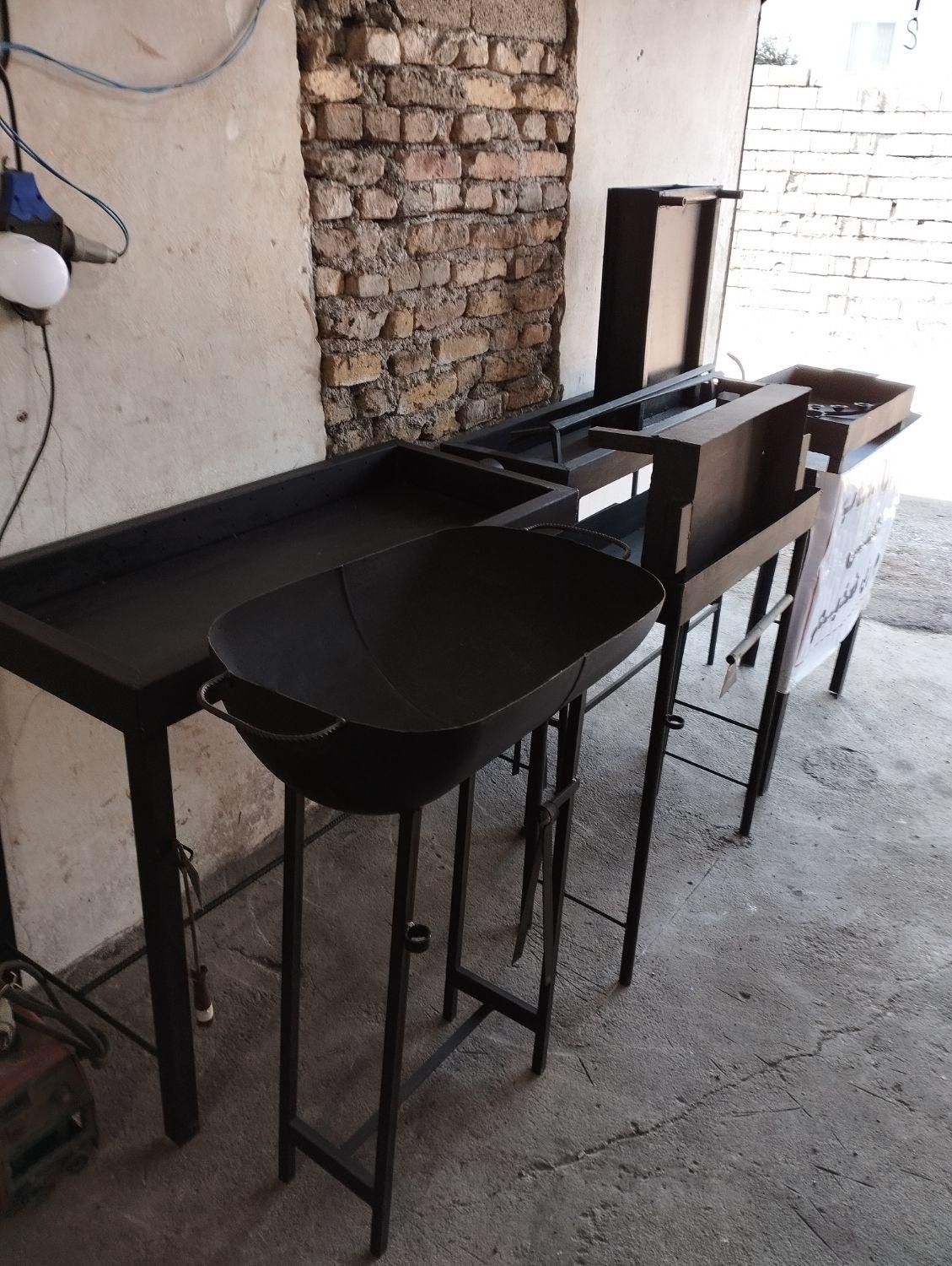 منقل کبابی قوی و ضخیم باربیکیو هیزمی|اجاق گاز و لوازم برقی پخت‌وپز|رشت, هلال احمر|دیوار