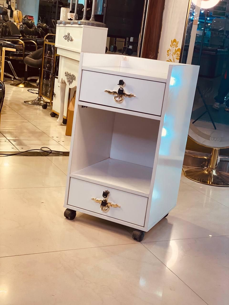 ترولی دوکشو کمد وسط 2500|آرایشگاه و سالن‌های زیبایی|مشهد, امیر|دیوار