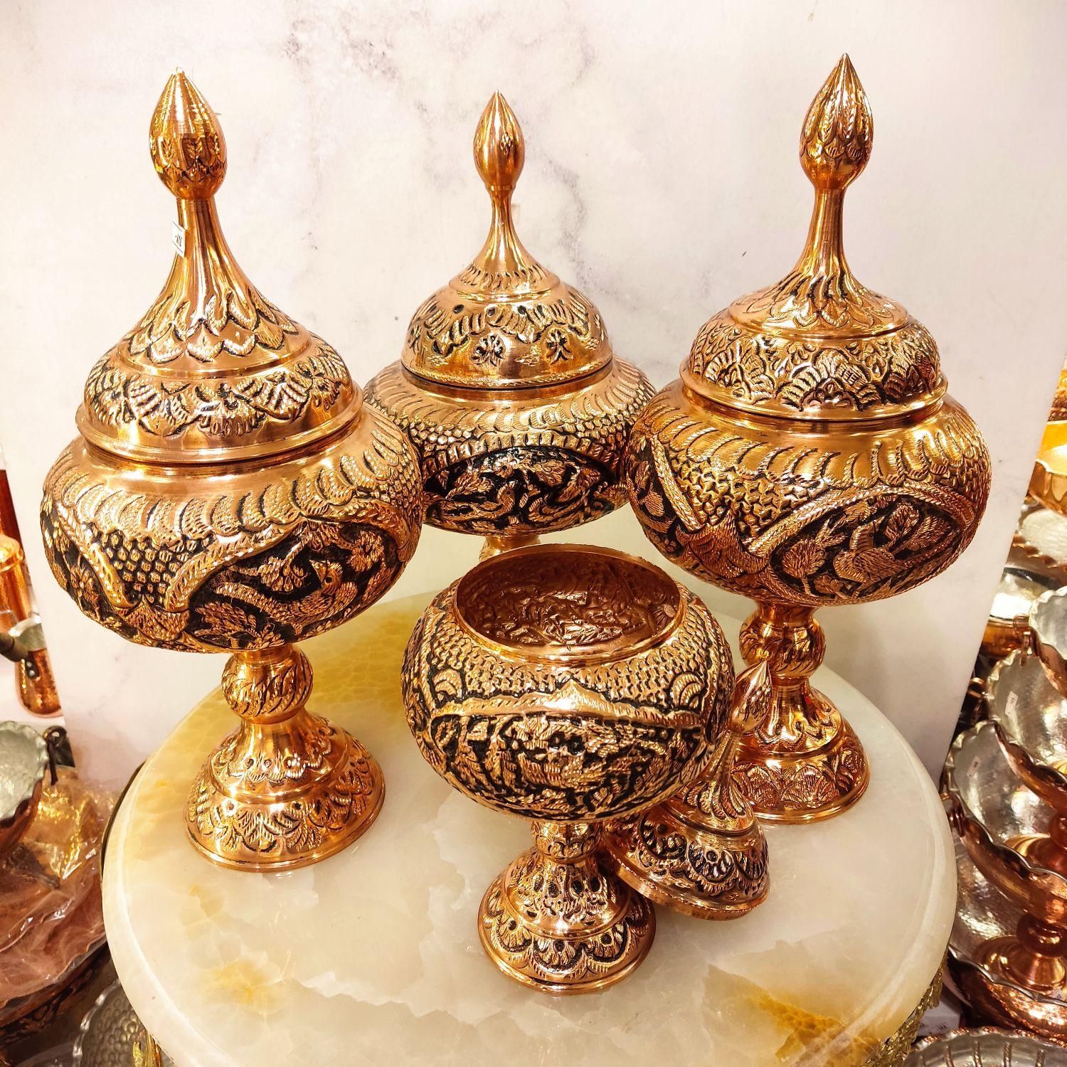 شکلات مسی گنبدی/تراش دست/ظروف مسی/کویر مس|ظروف سرو و پذیرایی|یزد, |دیوار