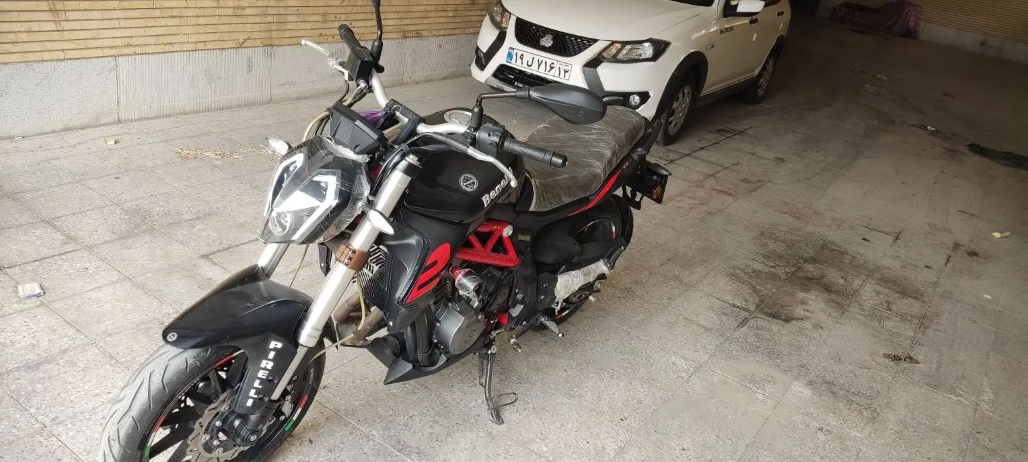بنلی جفت 300 در حد صفر|موتورسیکلت|اصفهان, آبشار|دیوار