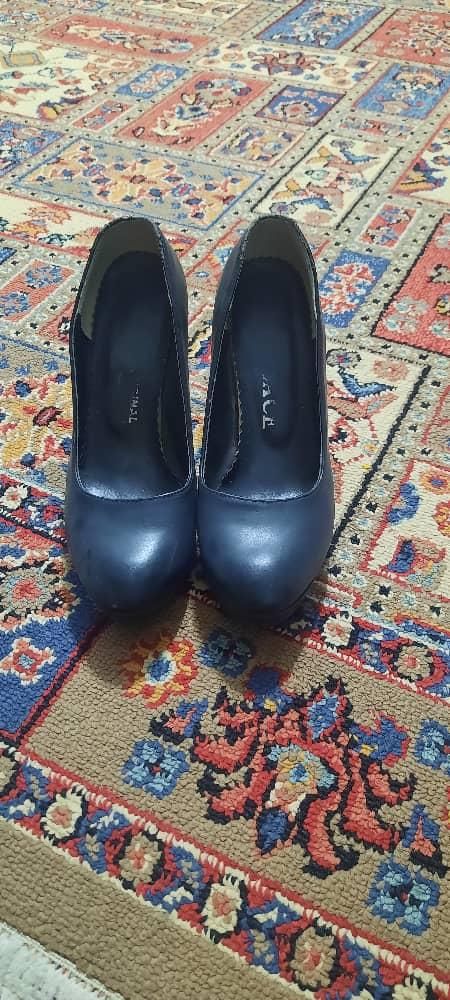 کفش مجلسی مشکی و کرمی سایز ۳۹|کیف، کفش، کمربند|قم, حنیف نژاد|دیوار