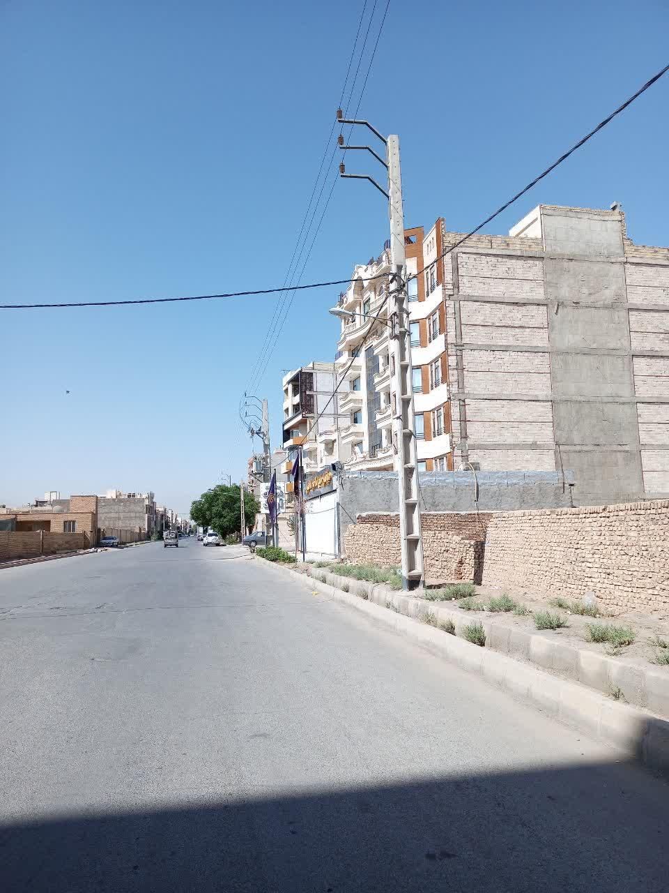 زمین 200 متری خوش نقشه جنوبی کوچه شرق بلوار جمهوری|فروش زمین و ملک کلنگی|یزد, |دیوار