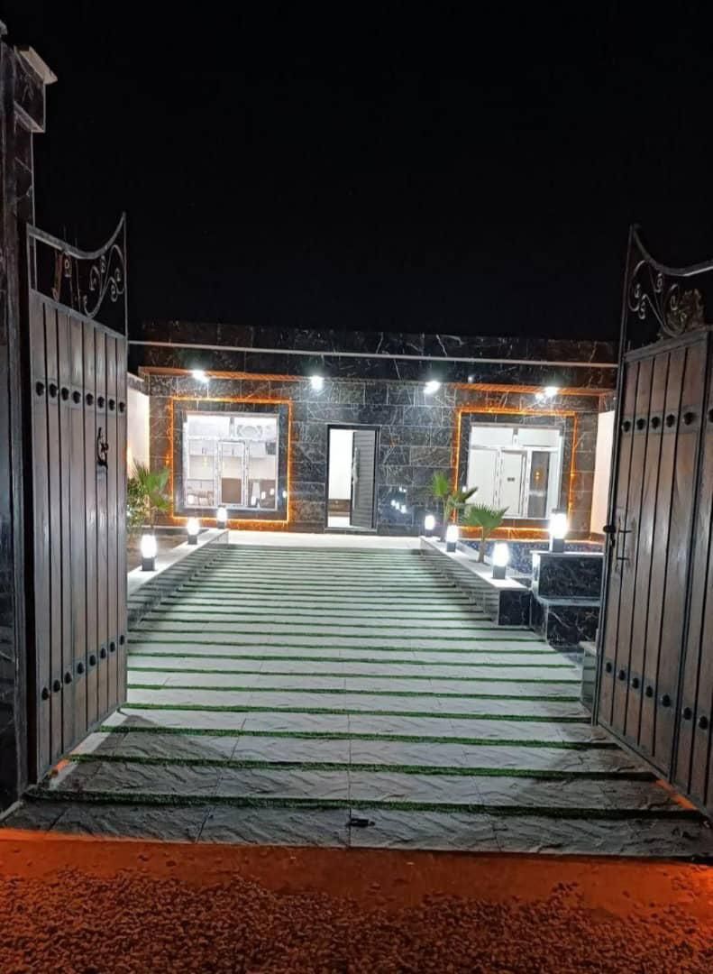 ۲۰۰مترباغ ویلای مدرن/سندتکبرگ/۷۵متربنا/استخردار|فروش خانه و ویلا|شهریار, رنگرز|دیوار