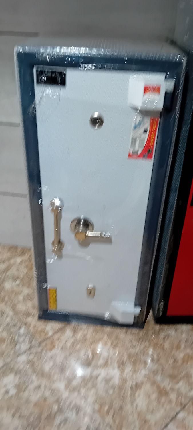 صندوق نسوز گاوصندوق|ابزارآلات|فومن, |دیوار