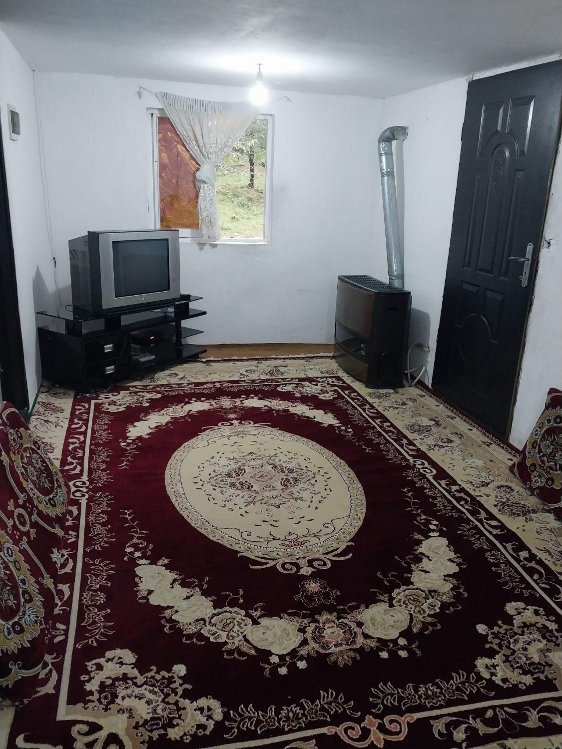 ویلا دوخوابه کنار رودخانه جنب ورودی دژتاریخی قلعه|اجارهٔ کوتاهمدت آپارتمان و سوئیت|فومن, |دیوار