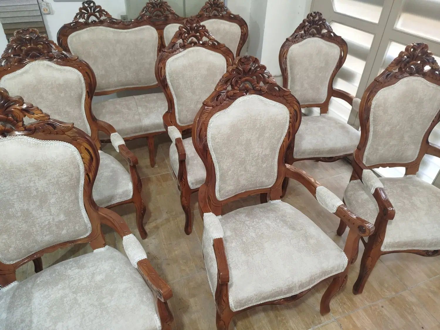 مبل سلطنتی اسپرتی امروز ساخته شده توسط مبل ساز|مبلمان خانگی و میز عسلی|تبریز, |دیوار