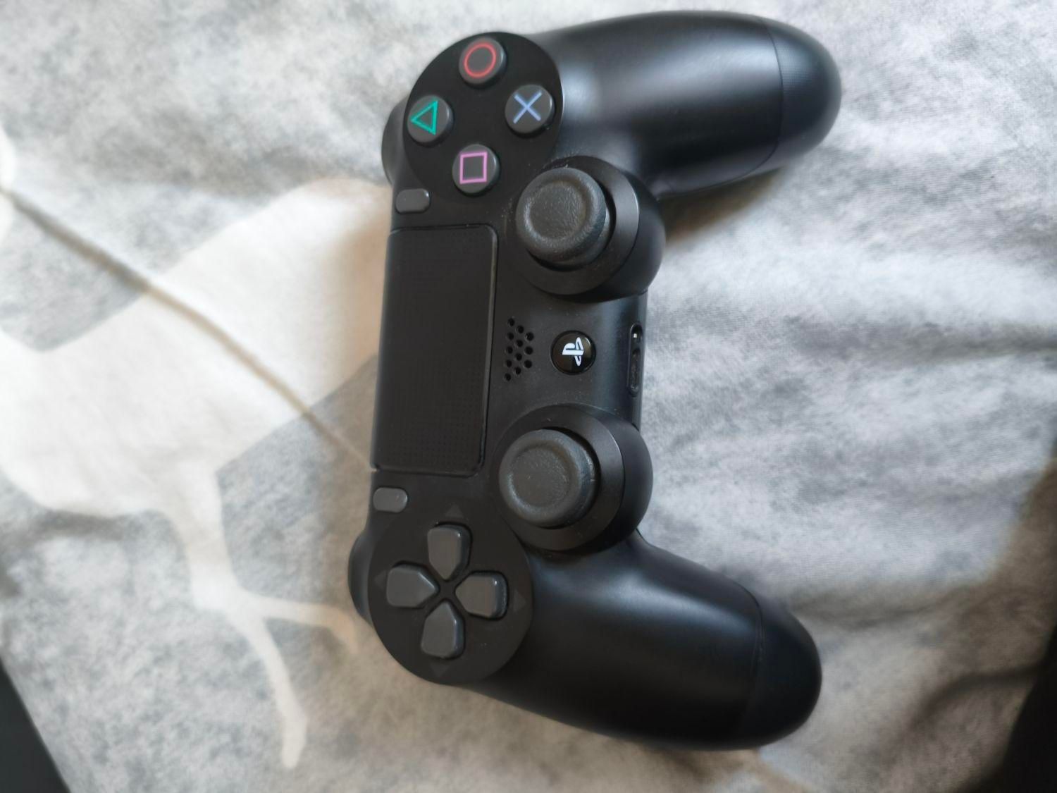 PS4slim دیسک خور با حافظه 500 گیگ به همراه یه بازی|کنسول، بازی ویدئویی و آنلاین|تهران, سوهانک|دیوار