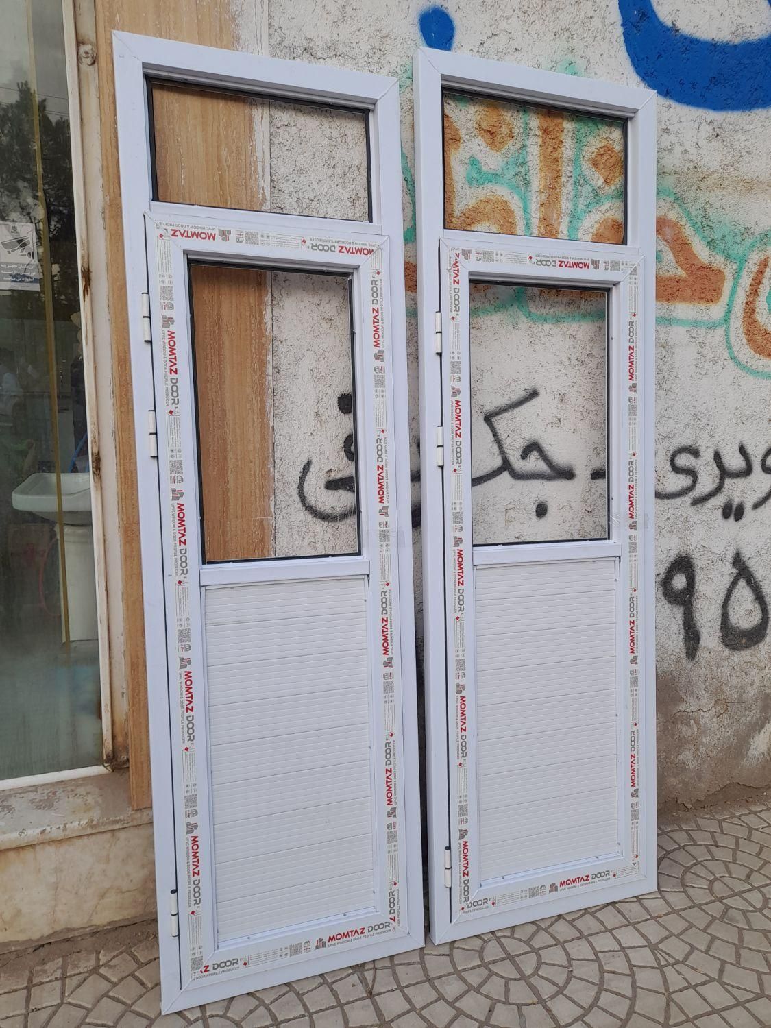 درب وپنجره سرویس پیش ساخته UPVC|مصالح و تجهیزات ساختمان|زرند, |دیوار