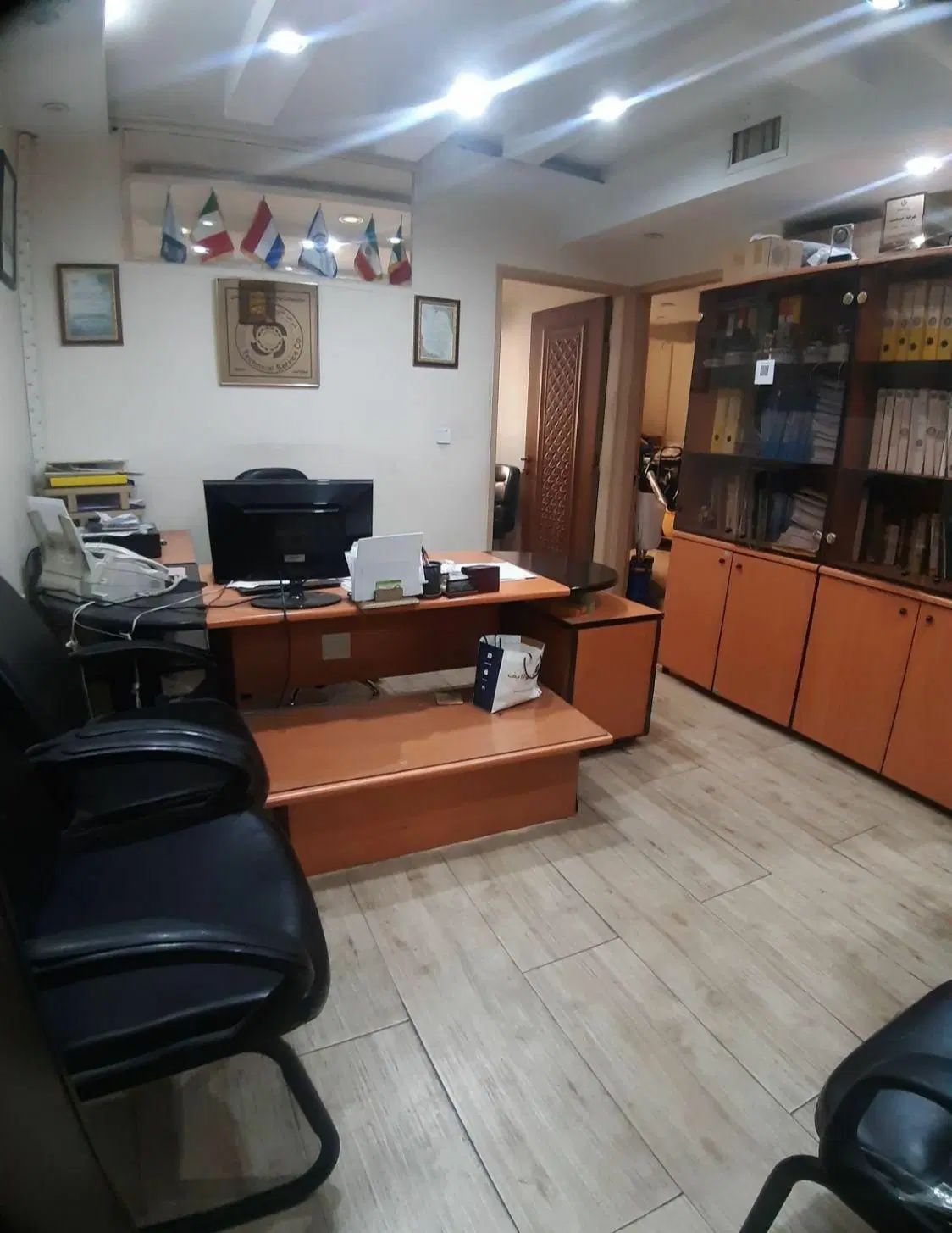 ۷۰ متر سند اداری/بر آزادی جایگاه برند های معتبر|فروش دفتر کار، اتاق اداری، مطب|تهران, توحید|دیوار