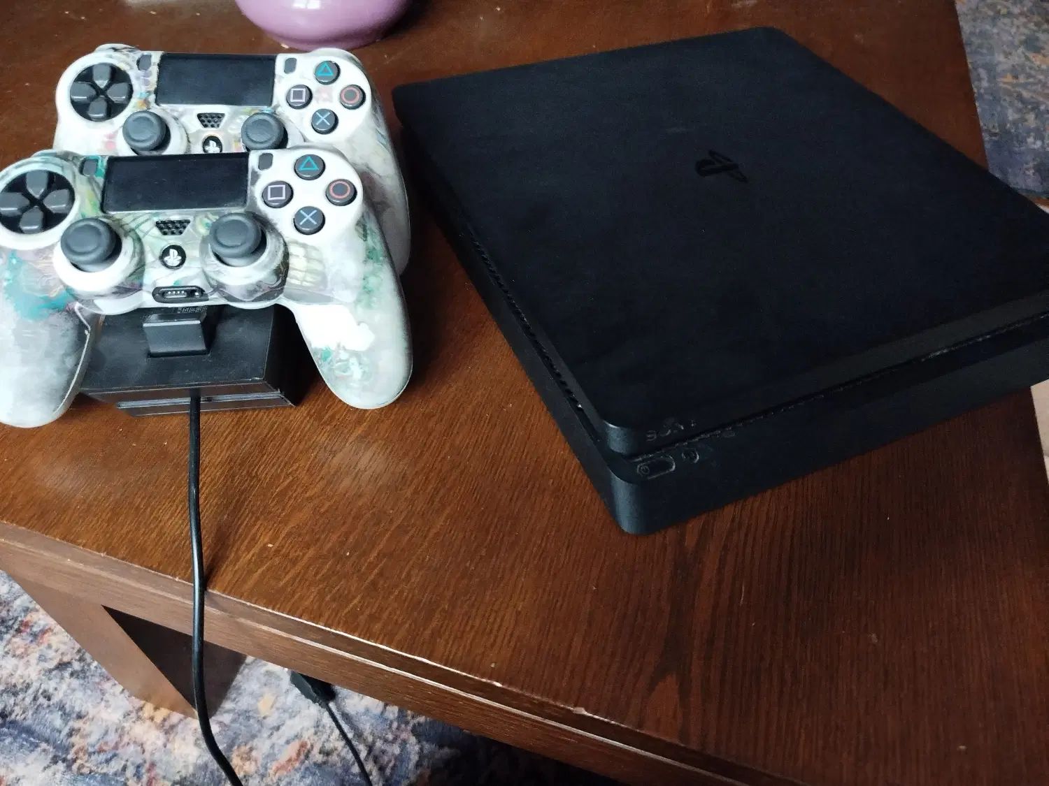 PS4 اسلیم ۱ ترابایت به همراه دو دسته و شارژر|کنسول، بازی ویدئویی و آنلاین|کرمانشاه, |دیوار