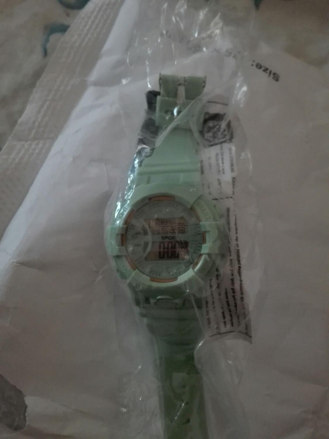 فروش یکعددساعت مچی سبز رنگبسته ای نو|ساعت|ارومیه, |دیوار