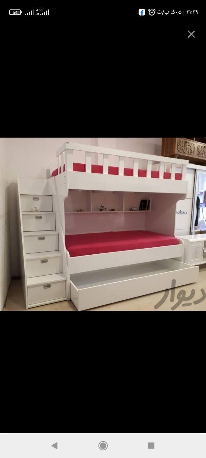 تخت خواب سه نفره با طراحی منحصر به فرد|تخت و سرویس خواب|خمینی‌شهر, |دیوار