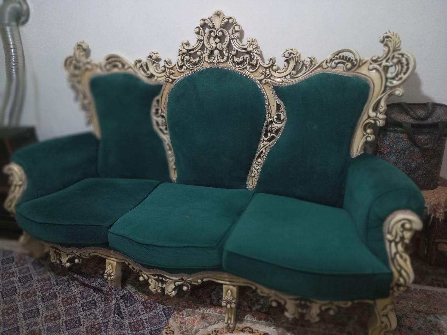 مبل سلطنتی ۹ نفره|مبلمان خانگی و میز عسلی|لاهیجان, کوی آزادگان|دیوار