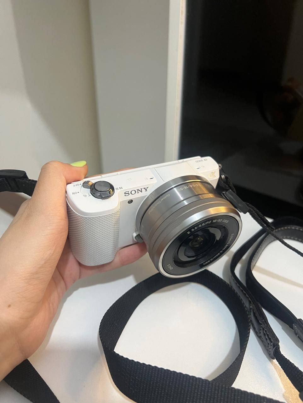 دوربین Sony Alpha 5000 با لنز 16-50mm کم‌ کارکرد|دوربین عکاسی و فیلم‌برداری|کرج, عظیمیه|دیوار