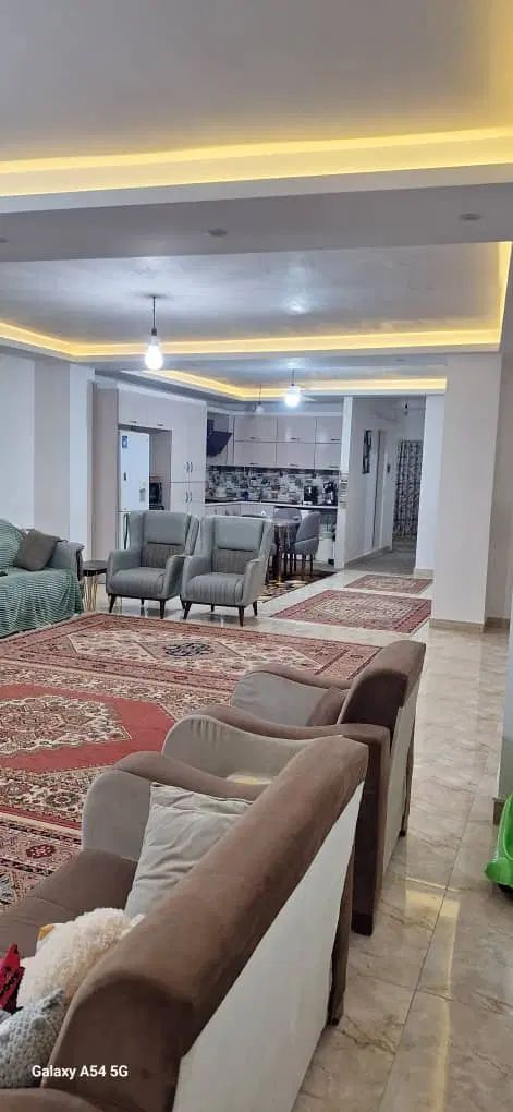 فروش آپارتمان ۱۴۰متری دوخوابه گلزاران|فروش آپارتمان|رشت, گلزاران|دیوار