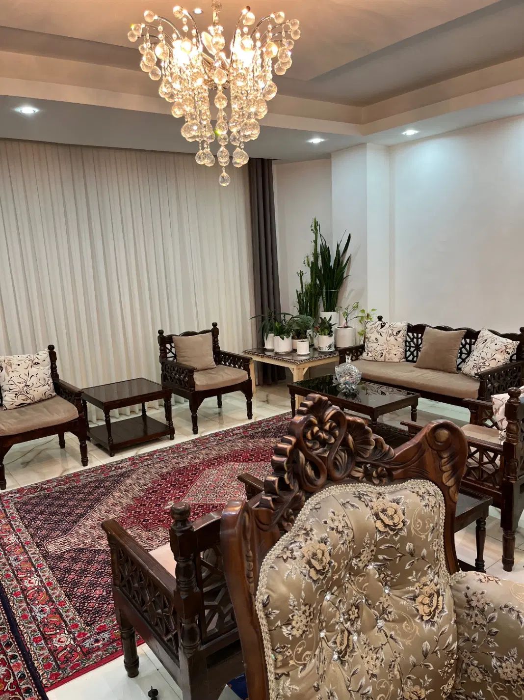 دو دست مبل کامل یکی استیل سلطنتی تاج عربی و گره|مبلمان خانگی و میز عسلی|سنندج, |دیوار