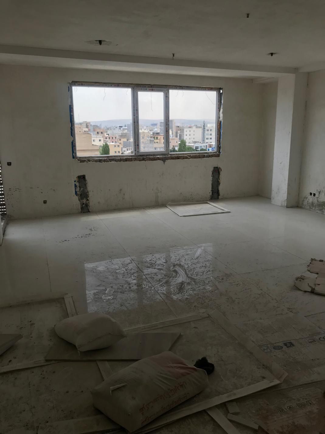 آپارتمان/۱۰۵ متر/خام و کلیدنخورده/میدان مخابرات|فروش آپارتمان|اردبیل, |دیوار