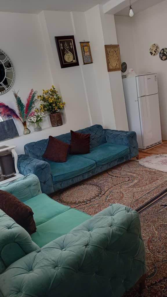 خانه دربستی سه طبقه|اجارهٔ خانه و ویلا|تهران, جی|دیوار