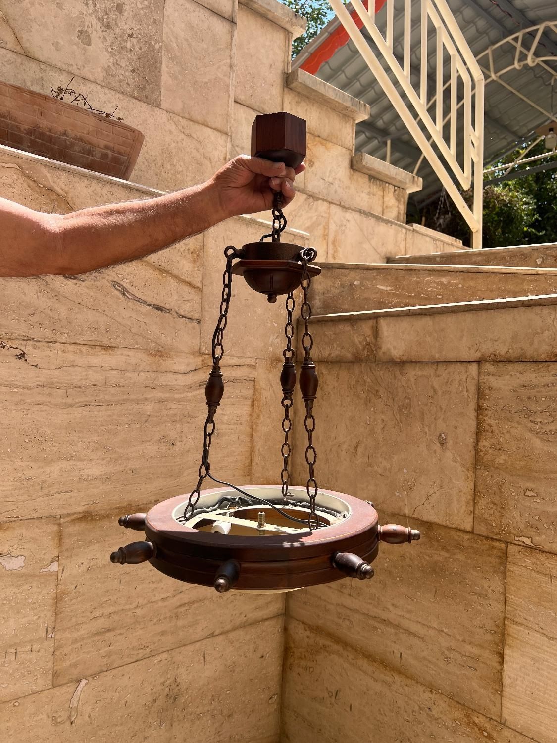 فروش لوستر و سقفی طرح سکان کشتی|لوستر و چراغ آویز|اصفهان, باغ زیار|دیوار
