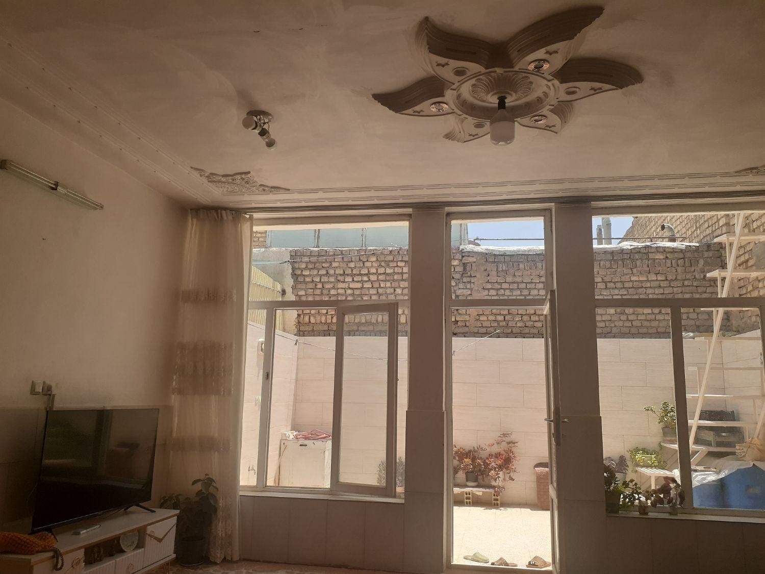 فروش خانه ویلایی ۱۱۰ متری ۱ خوابه|فروش خانه و ویلا|خمینی‌شهر, |دیوار