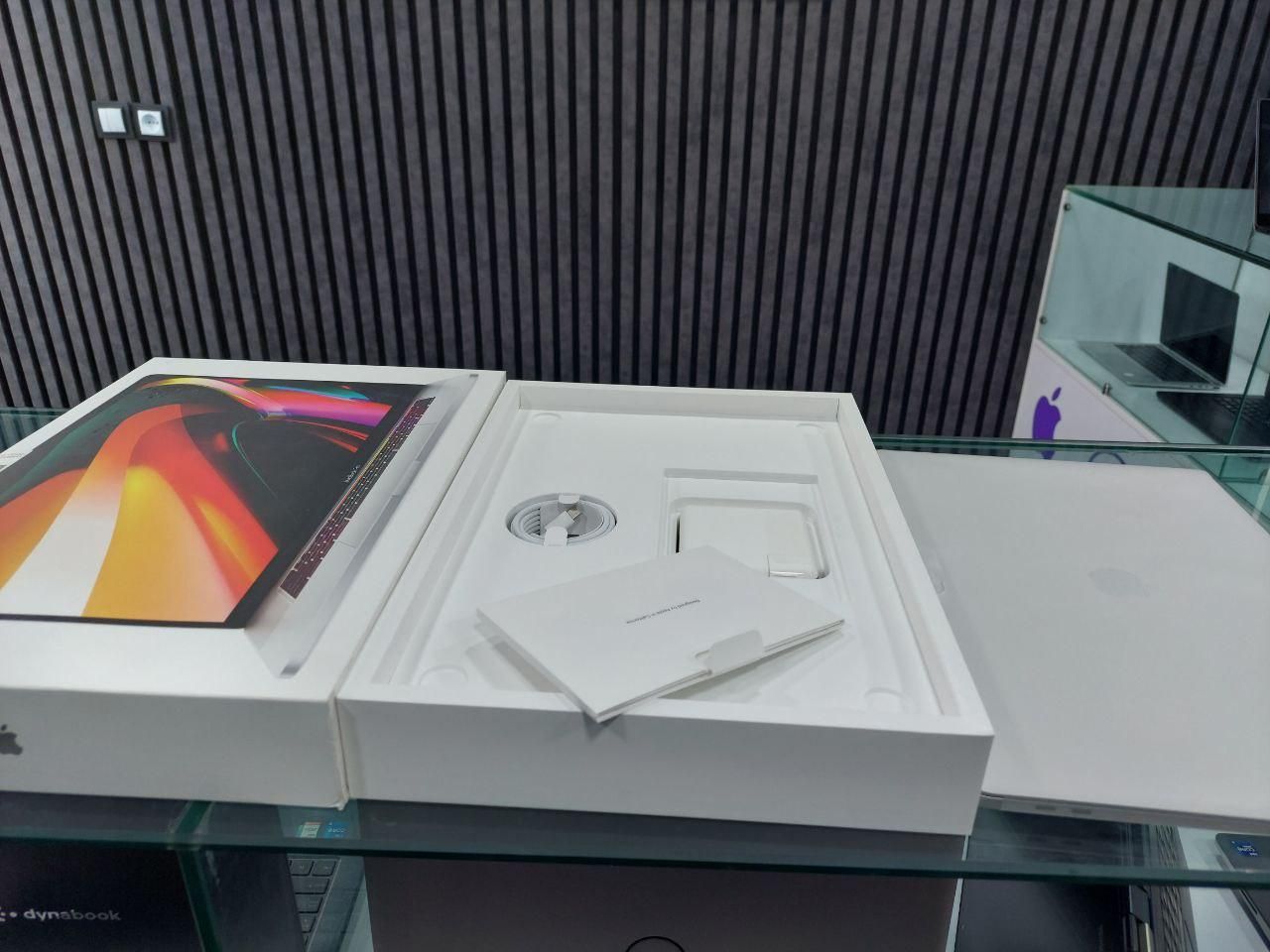 Macbook Pro 2019 نات اکتیو با جعبه اورجینال|رایانه همراه|سقز, |دیوار