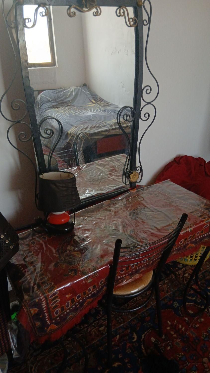 میز ارایشی|تخت و سرویس خواب|بم, |دیوار