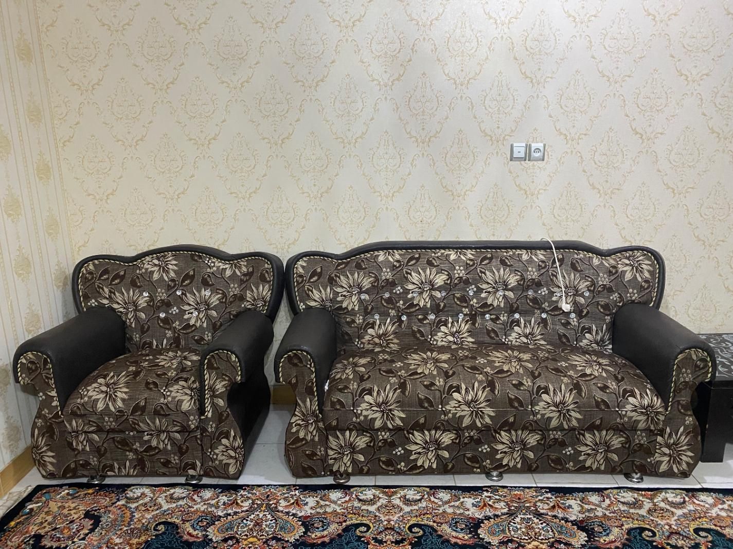 مبل ۷ نفر|مبلمان خانگی و میز عسلی|رشت, کوی فکوری|دیوار
