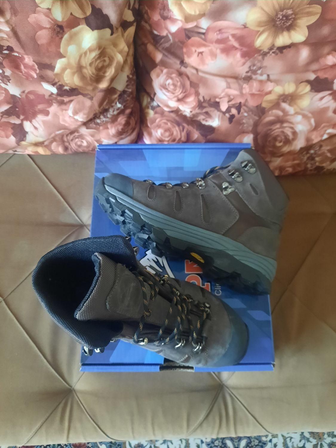 کفش کوهنوردی سایز ۴۱|کیف، کفش، کمربند|چهاردانگه (تهران), |دیوار